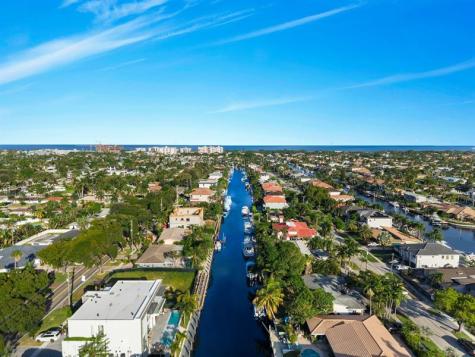 2341 NE 48 Court Lighthouse Point FL 33064