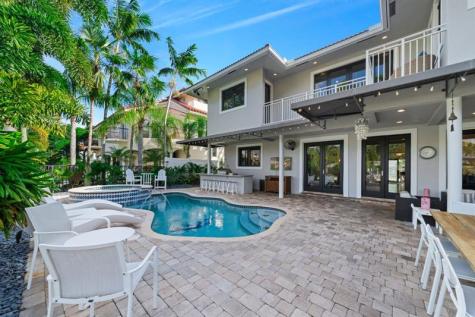 2341 NE 48 Court Lighthouse Point FL 33064