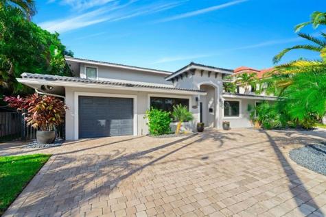 2341 NE 48 Court Lighthouse Point FL 33064