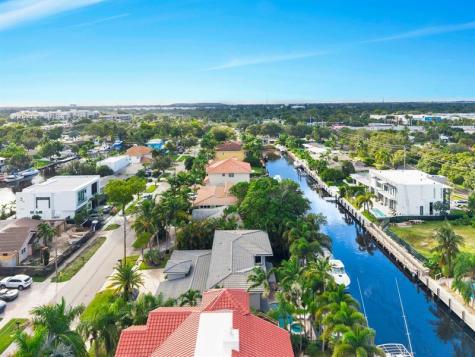 2341 NE 48 Court Lighthouse Point FL 33064