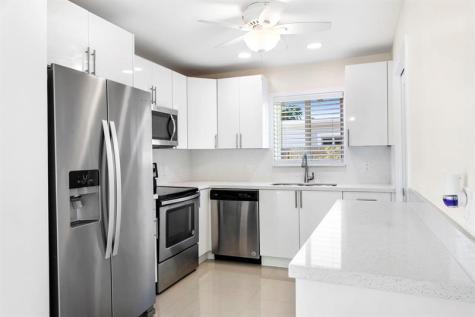 1004 SE 14th Street Deerfield Beach FL 33441