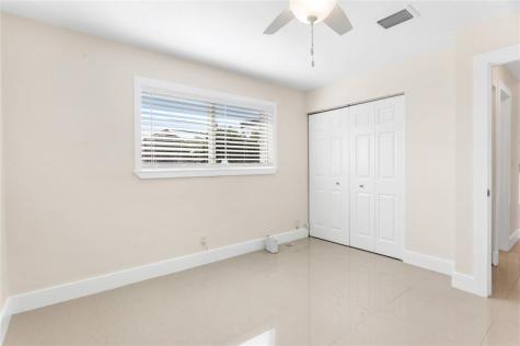 1004 SE 14th Street Deerfield Beach FL 33441