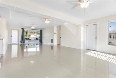1004 SE 14th Street Deerfield Beach FL 33441