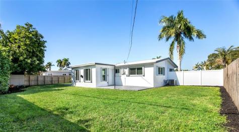 1004 SE 14th Street Deerfield Beach FL 33441