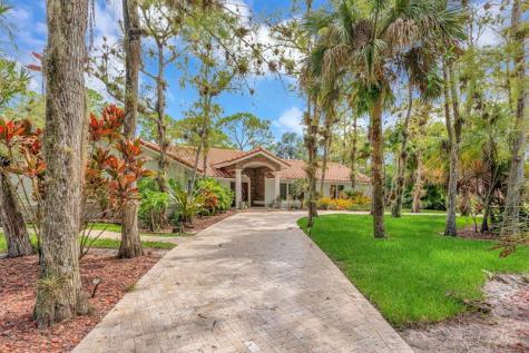 8140 NW 51st Place Coral Springs FL 33067