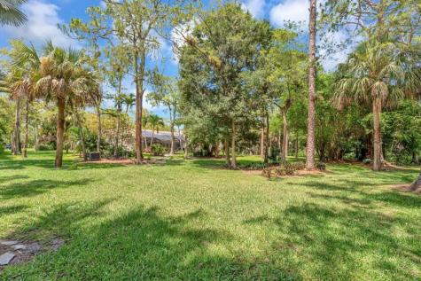 8140 NW 51st Place Coral Springs FL 33067