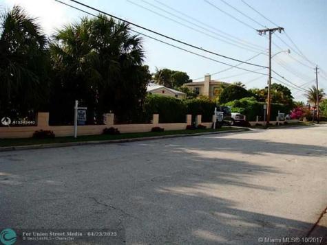 9324 Abbott Avenue Surfside FL 33154