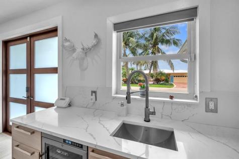 2212 NE 32nd Avenue Fort Lauderdale FL 33305