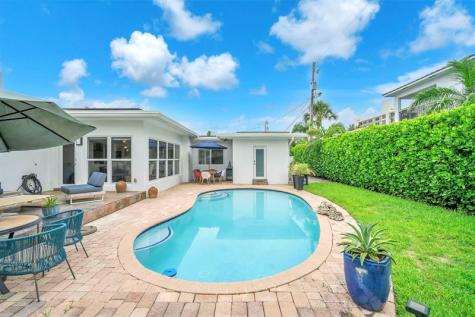 2212 NE 32nd Avenue Fort Lauderdale FL 33305