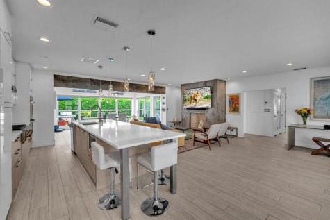 2212 NE 32nd Avenue Fort Lauderdale FL 33305