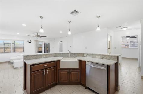 5015 SW 18th Street West Park FL 33023