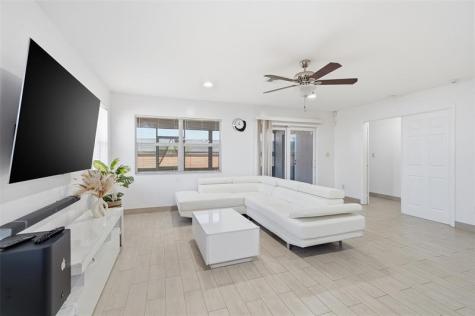 5015 SW 18th Street West Park FL 33023