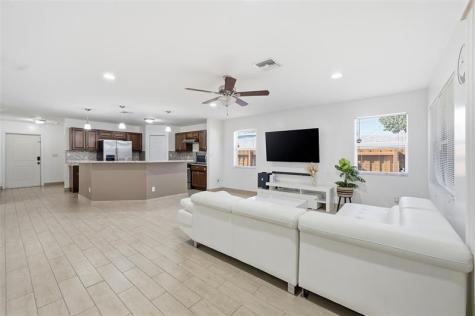 5015 SW 18th Street West Park FL 33023