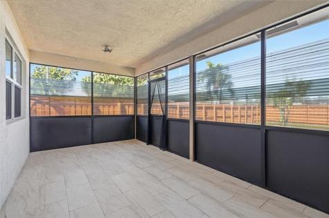 5015 SW 18th Street West Park FL 33023
