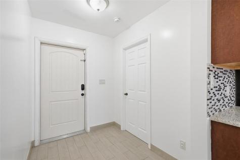 5015 SW 18th Street West Park FL 33023
