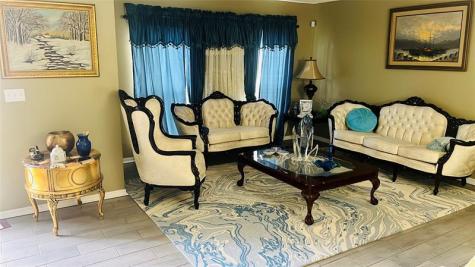 184 Massini NW Palm Bay FL 32907