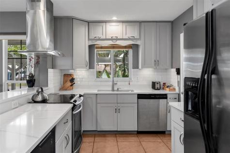 2100 SW 23rd Terrace Fort Lauderdale FL 33312