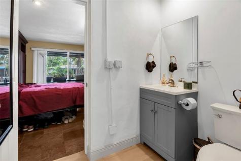2100 SW 23rd Terrace Fort Lauderdale FL 33312