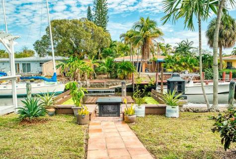 2100 SW 23rd Terrace Fort Lauderdale FL 33312