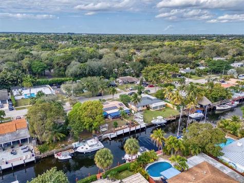 2100 SW 23rd Terrace Fort Lauderdale FL 33312