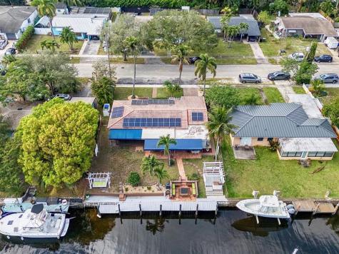 2100 SW 23rd Terrace Fort Lauderdale FL 33312