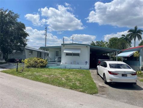 8581 SW 20th Place Davie FL 33324