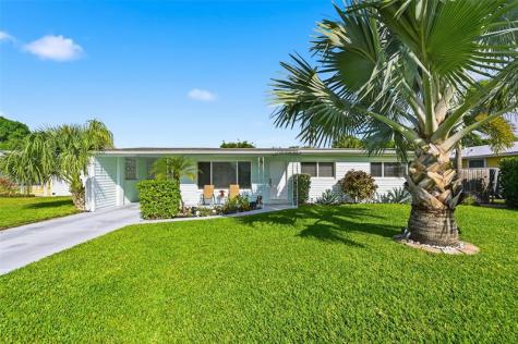 807 W Ocean Avenue Lantana FL 33462