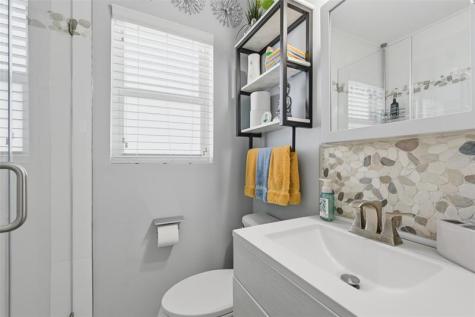 807 W Ocean Avenue Lantana FL 33462
