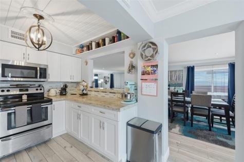 807 W Ocean Avenue Lantana FL 33462