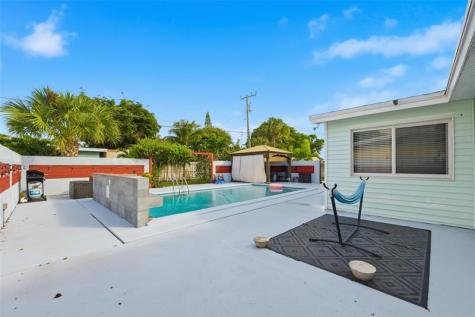 807 W Ocean Avenue Lantana FL 33462