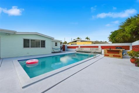 807 W Ocean Avenue Lantana FL 33462