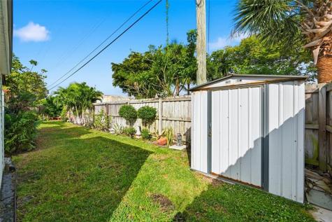 807 W Ocean Avenue Lantana FL 33462