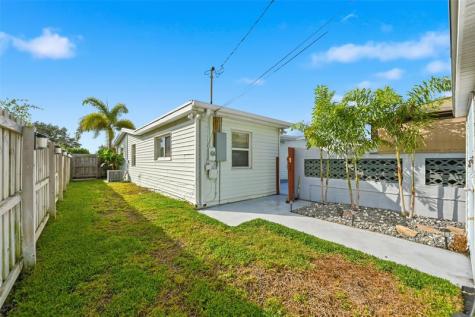 807 W Ocean Avenue Lantana FL 33462