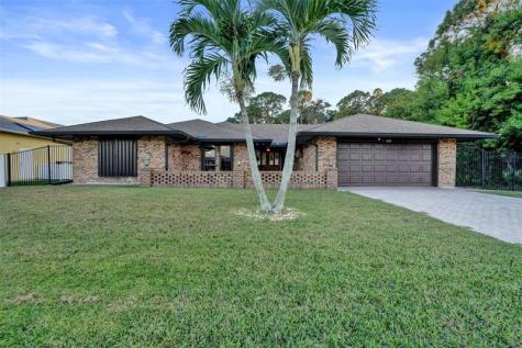766-750 SE Cavern Avenue Port St Lucie FL 34983