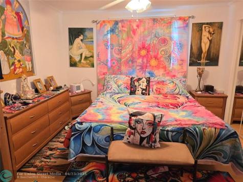 6975 S Blvd.de La Grande Baie Sud Other County - Not In USA QC G7B 3P6