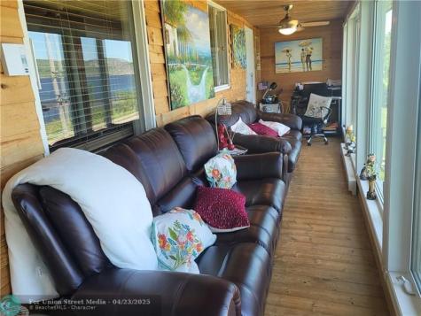 6975 S Blvd.de La Grande Baie Sud Other County - Not In USA QC G7B 3P6