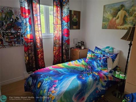 6975 S Blvd.de La Grande Baie Sud Other County - Not In USA QC G7B 3P6