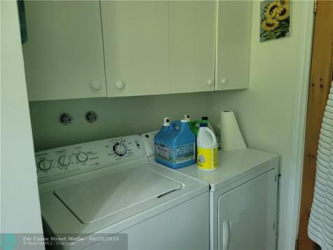 6975 S Blvd.de La Grande Baie Sud Other County - Not In USA QC G7B 3P6