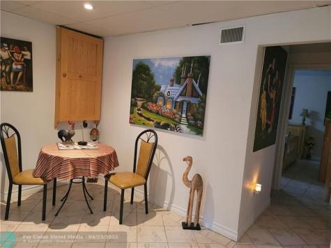 6975 S Blvd.de La Grande Baie Sud Other County - Not In USA QC G7B 3P6
