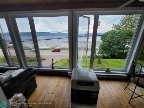 6975 S Blvd.de La Grande Baie Sud Other County - Not In USA QC G7B 3P6