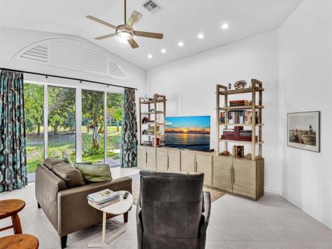 3580 Canary Palm Court Pompano Beach FL 33069