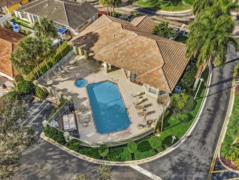 3580 Canary Palm Court Pompano Beach FL 33069