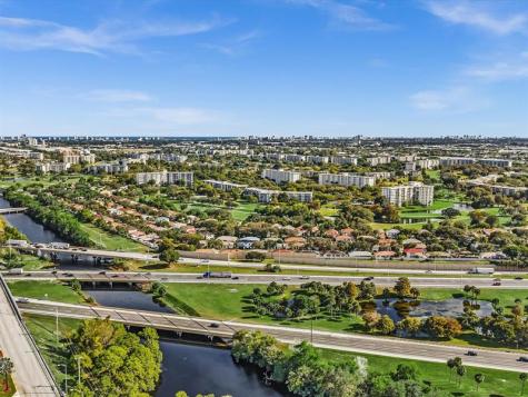 3580 Canary Palm Court Pompano Beach FL 33069