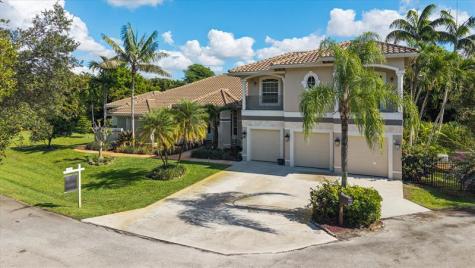 830 NW 122nd Avenue Plantation FL 33325