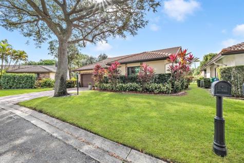 10940 Cypress Run Circle Coral Springs FL 33071