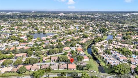 10940 Cypress Run Circle Coral Springs FL 33071