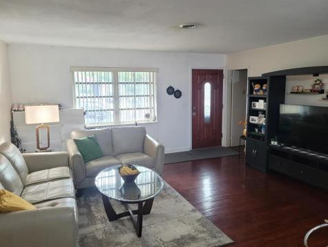 1045 NE 135th Street North Miami FL 33161