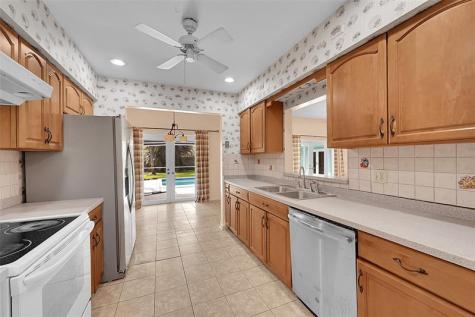 7480 NW 9th Street Plantation FL 33317