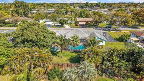 7480 NW 9th Street Plantation FL 33317