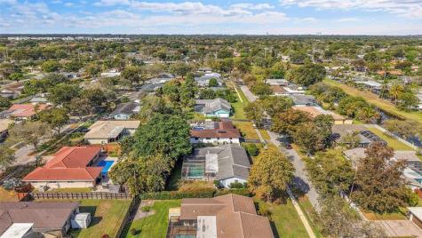7480 NW 9th Street Plantation FL 33317